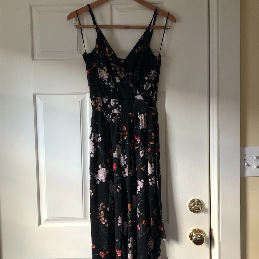 Cropped Floral Jumpsuit w/ Pockets!